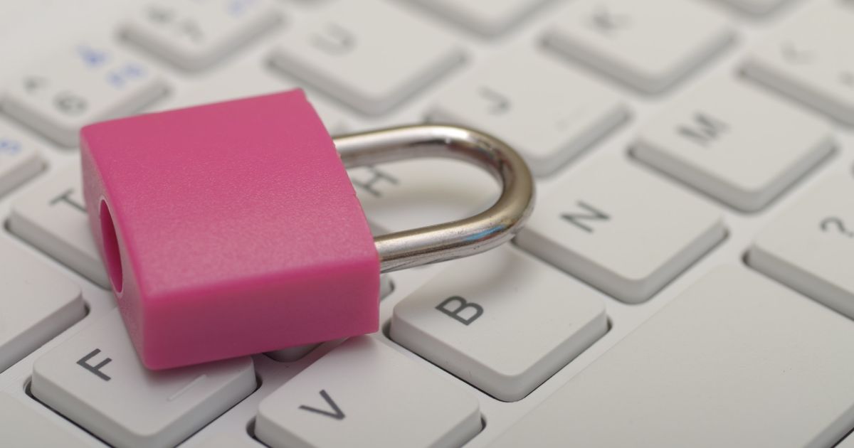 Dauerbrenner Jugendschutz im Netz – Deutsche Expertenkommission legt Bestandsaufnahme vor